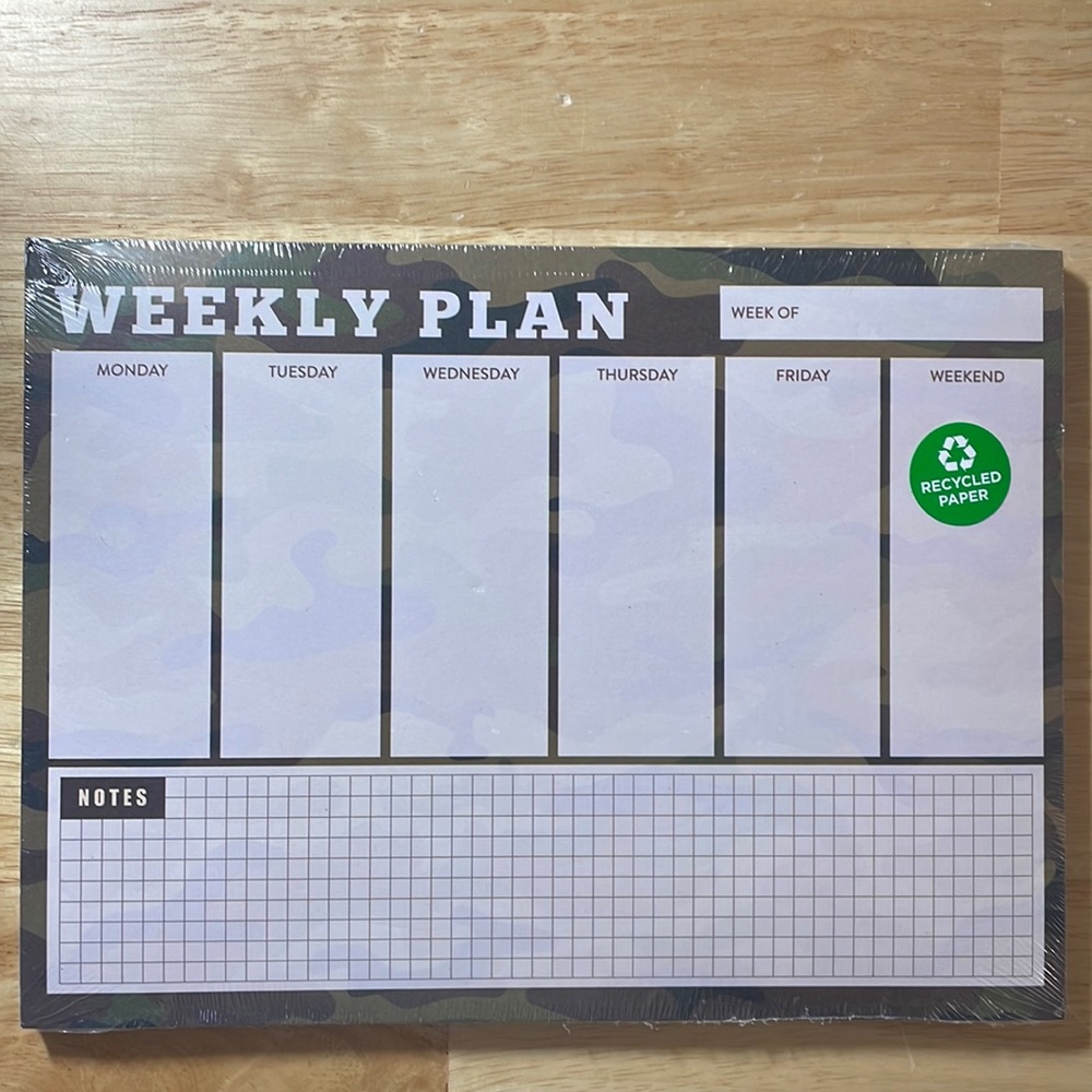 Camo Weekly Plan Pad with notes section NWT